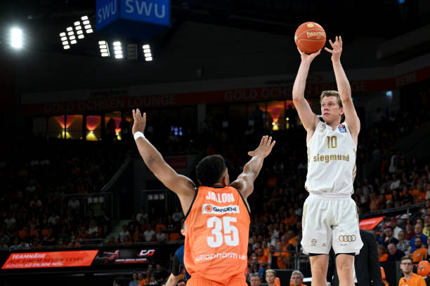 完成致命一 完成致命一