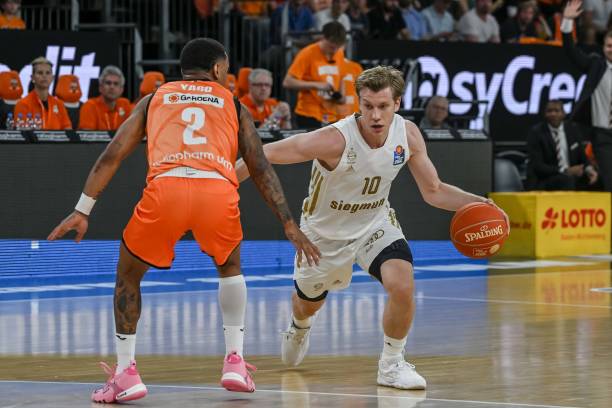 从而做出调 从而做出调