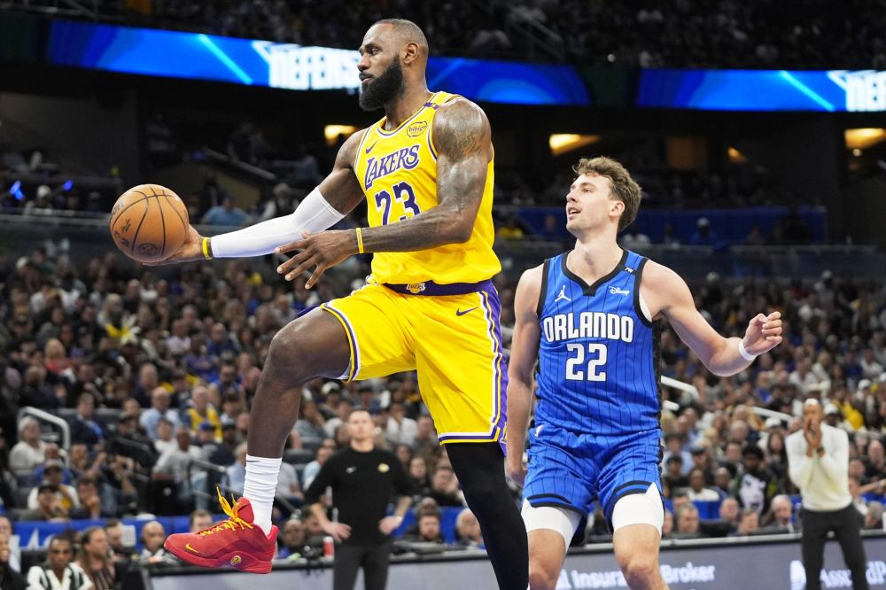 借出色的竞 借出色的竞