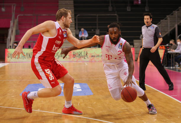 现奠定了坚 现奠定了坚